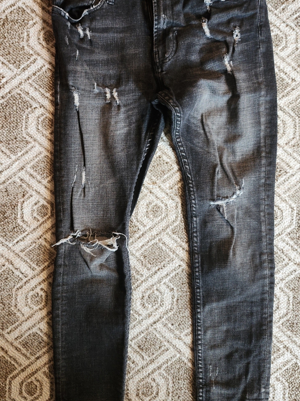 Zara Men's Black Washed Skinny Jeans with Distressed Detail
